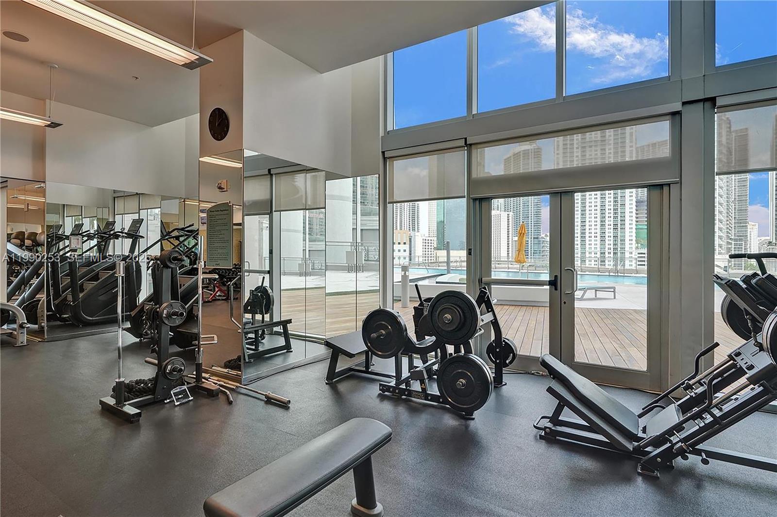92 SW 3rd St #2802, Miami FL 33130