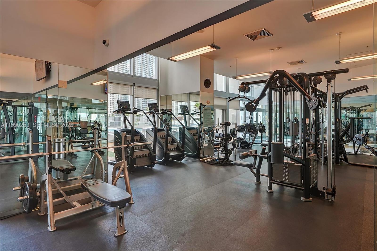 92 SW 3rd St #2802, Miami FL 33130