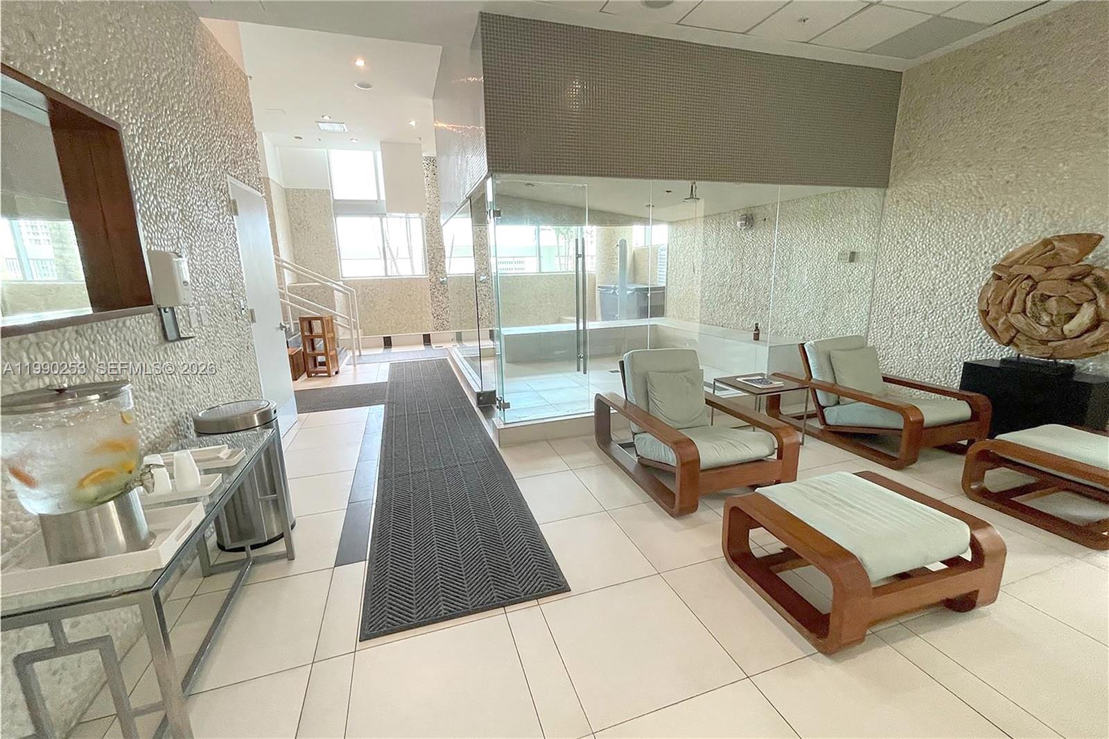 92 SW 3rd St #2802, Miami FL 33130