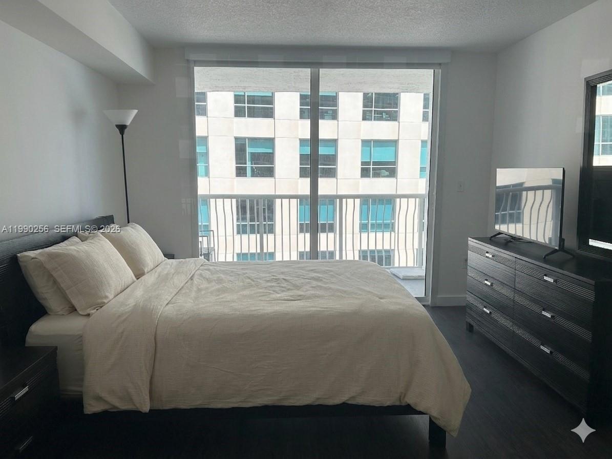 1200 Brickell Bay Dr #3610, Miami FL 33131