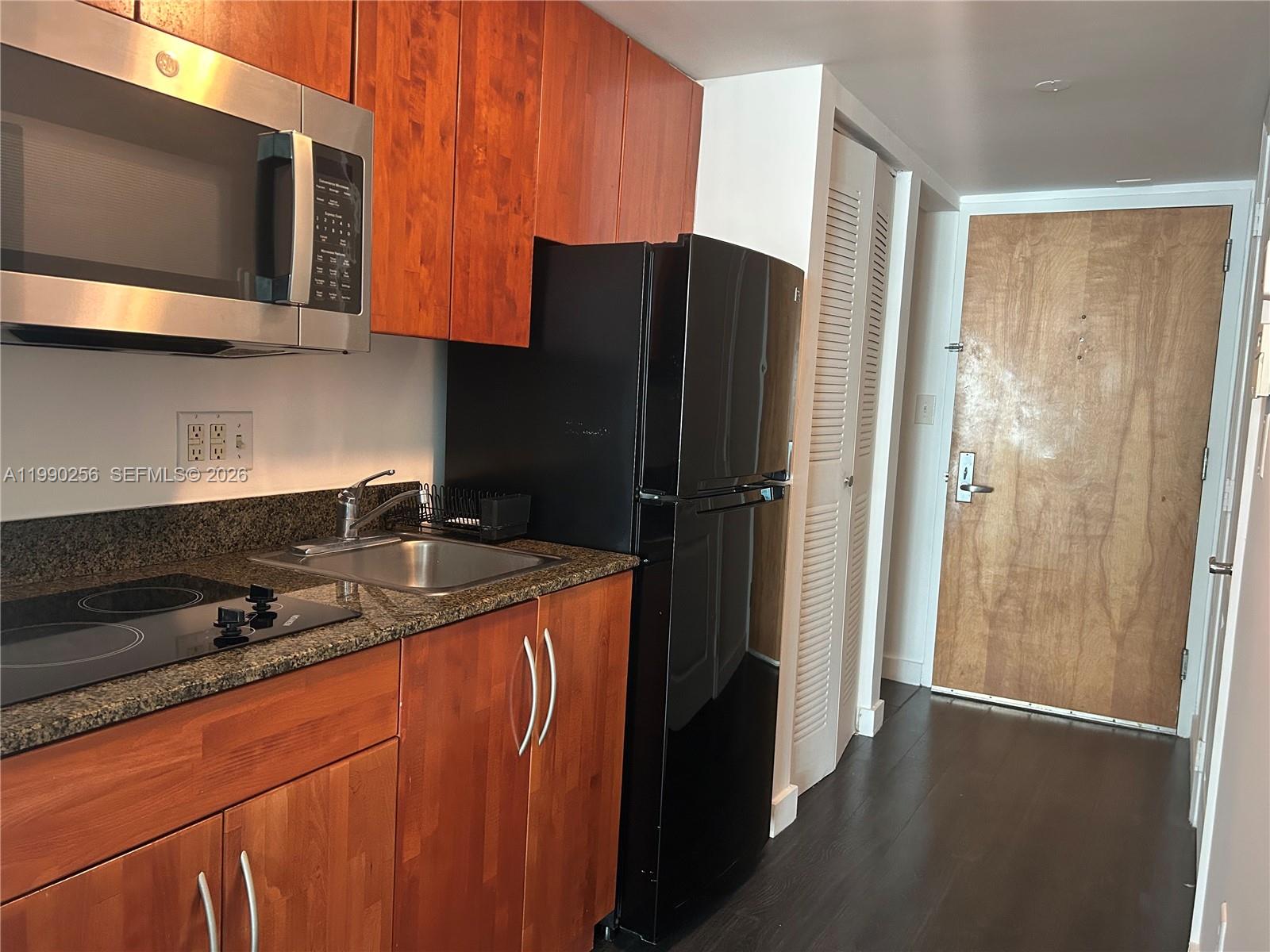 1200 Brickell Bay Dr #3610, Miami FL 33131