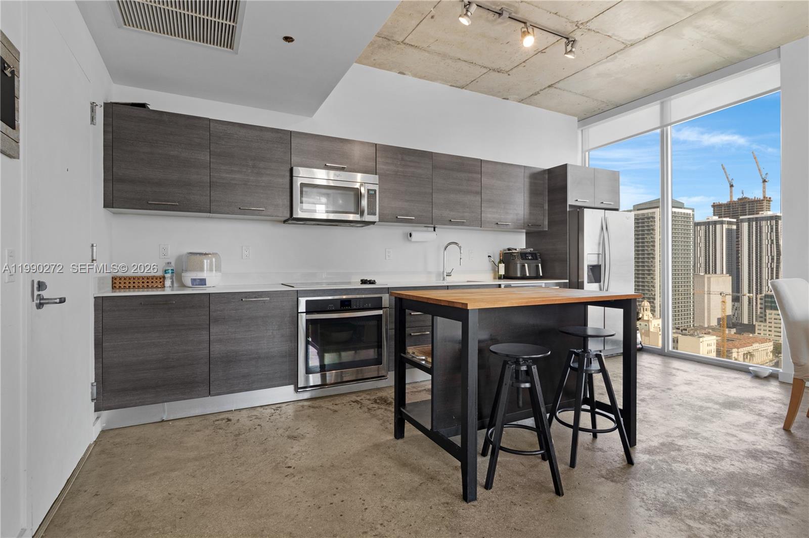 151 SE 1st St #2802, Miami FL 33131