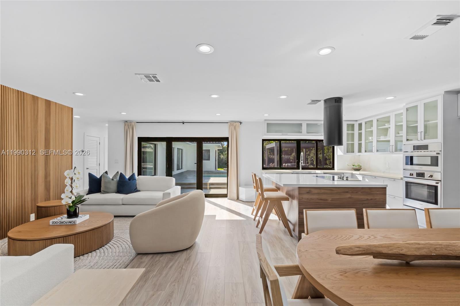 116 W 1st Ct, Miami Beach FL 33139