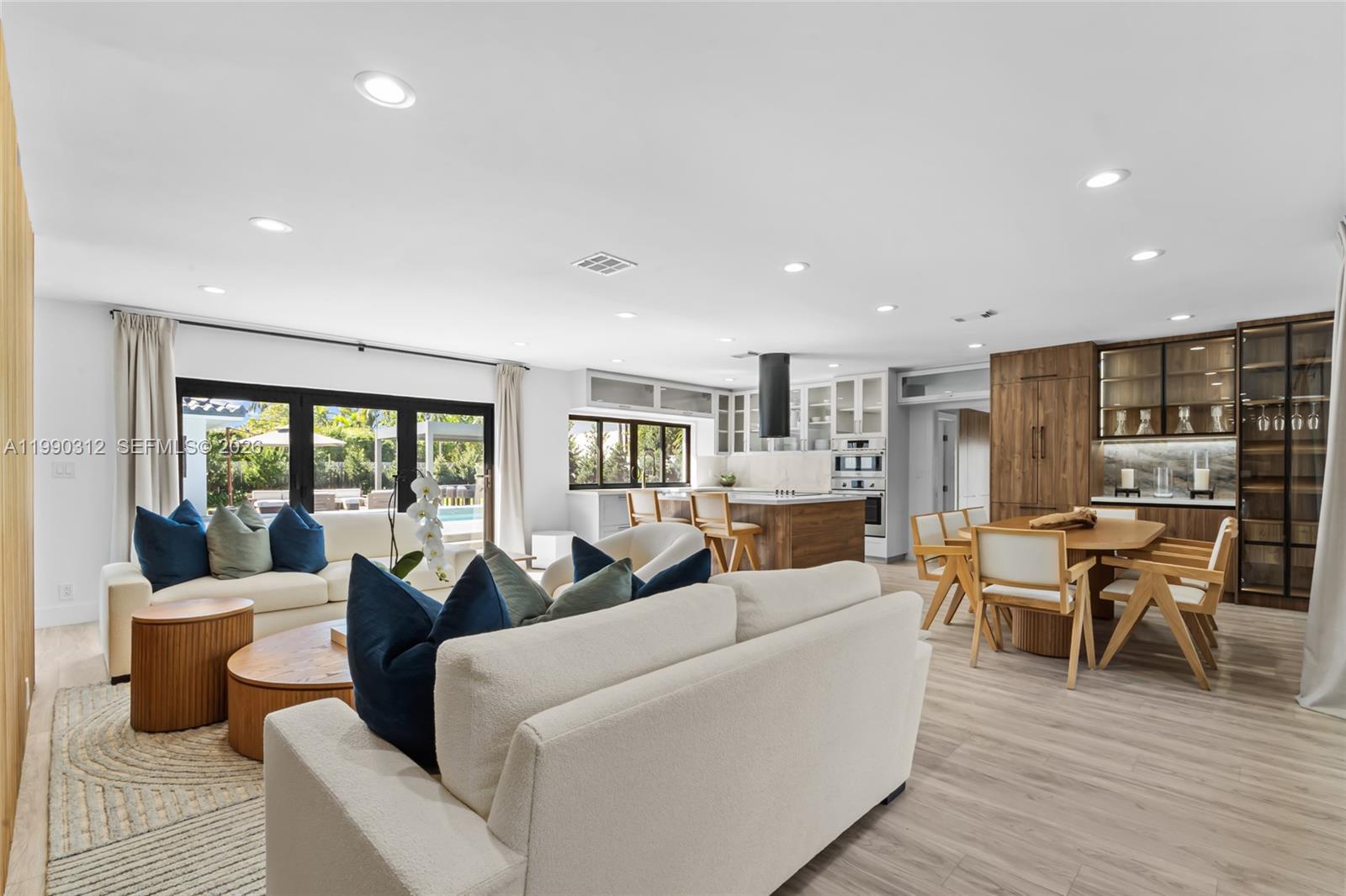 116 W 1st Ct, Miami Beach FL 33139