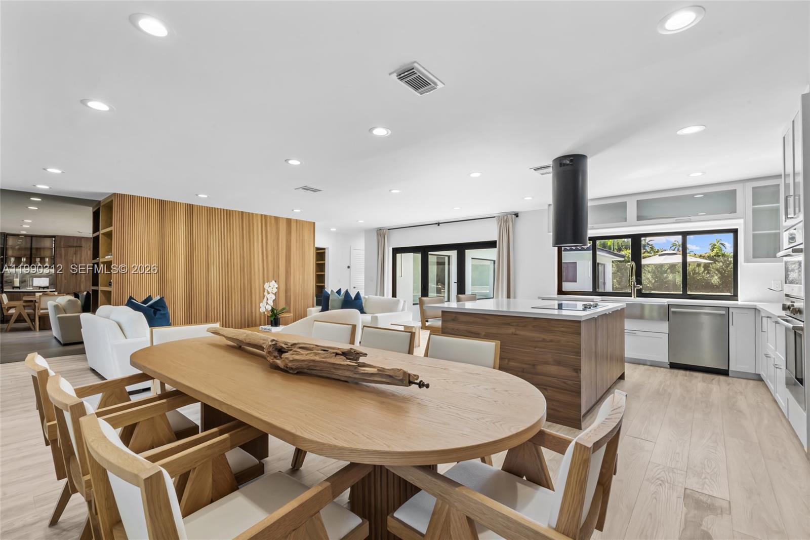 116 W 1st Ct, Miami Beach FL 33139