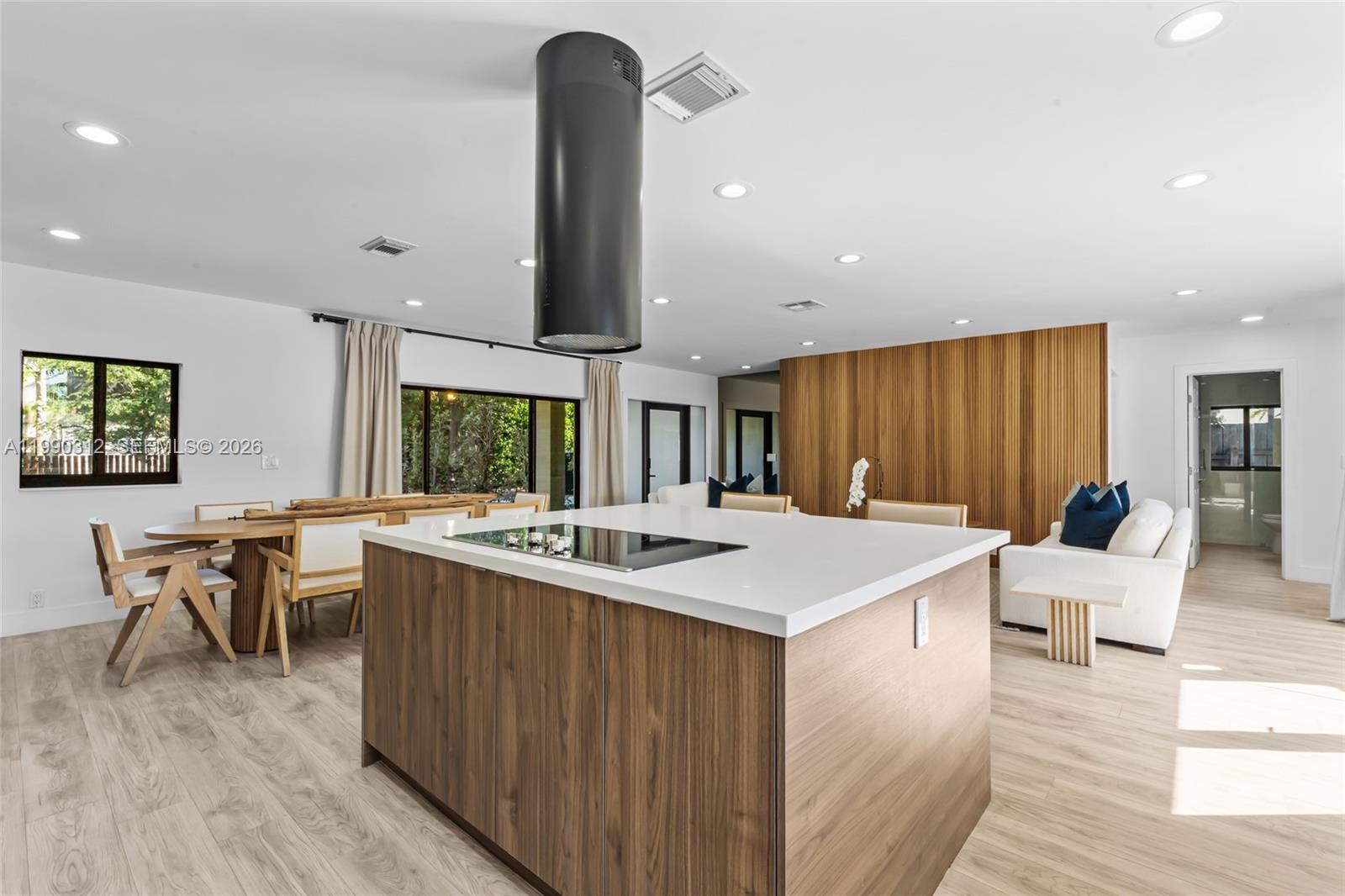116 W 1st Ct, Miami Beach FL 33139