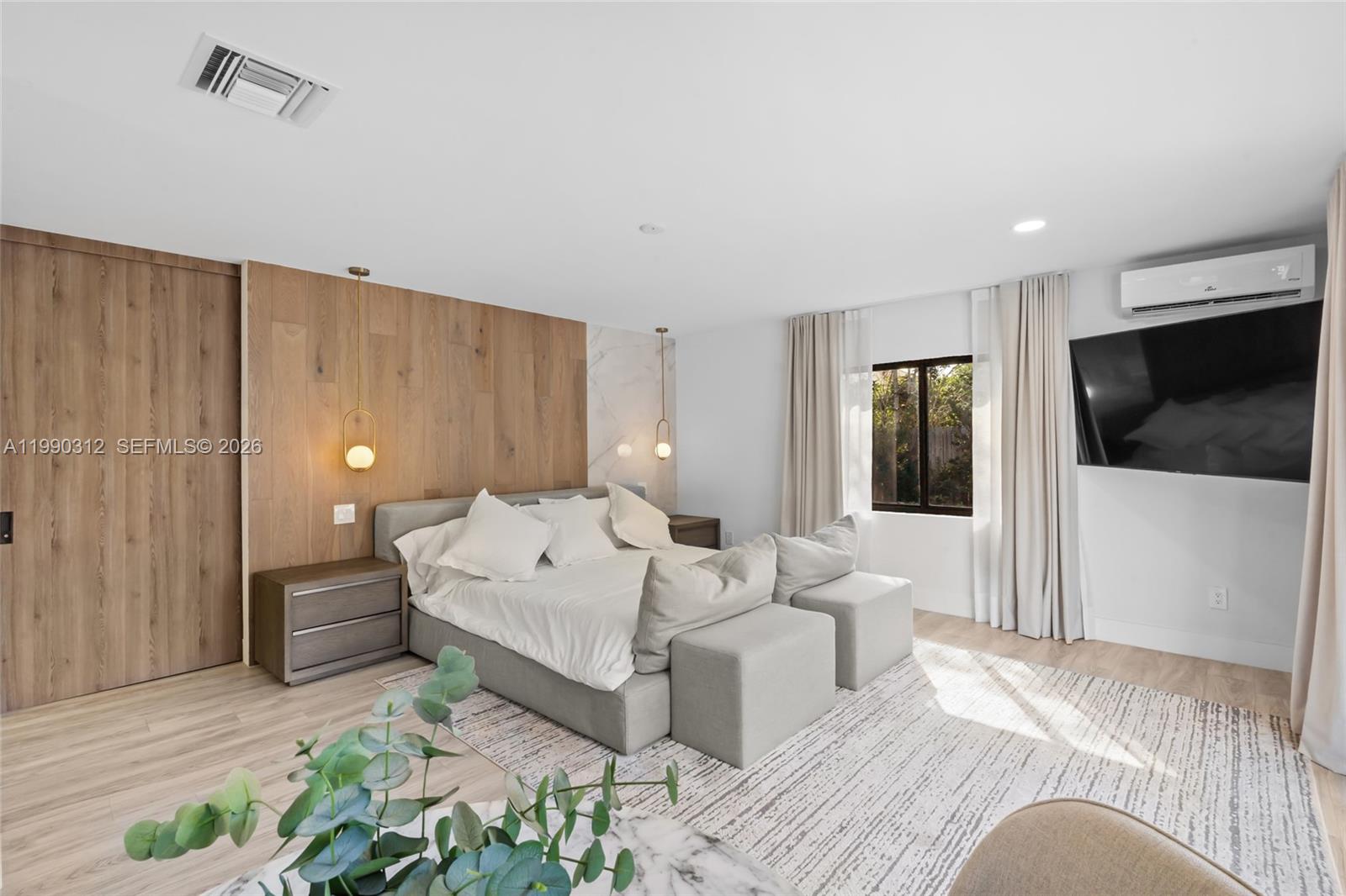 116 W 1st Ct, Miami Beach FL 33139