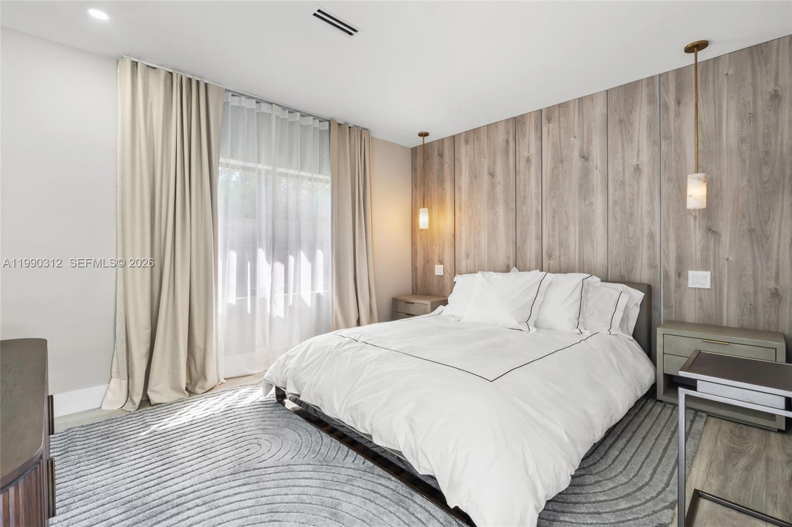 116 W 1st Ct, Miami Beach FL 33139