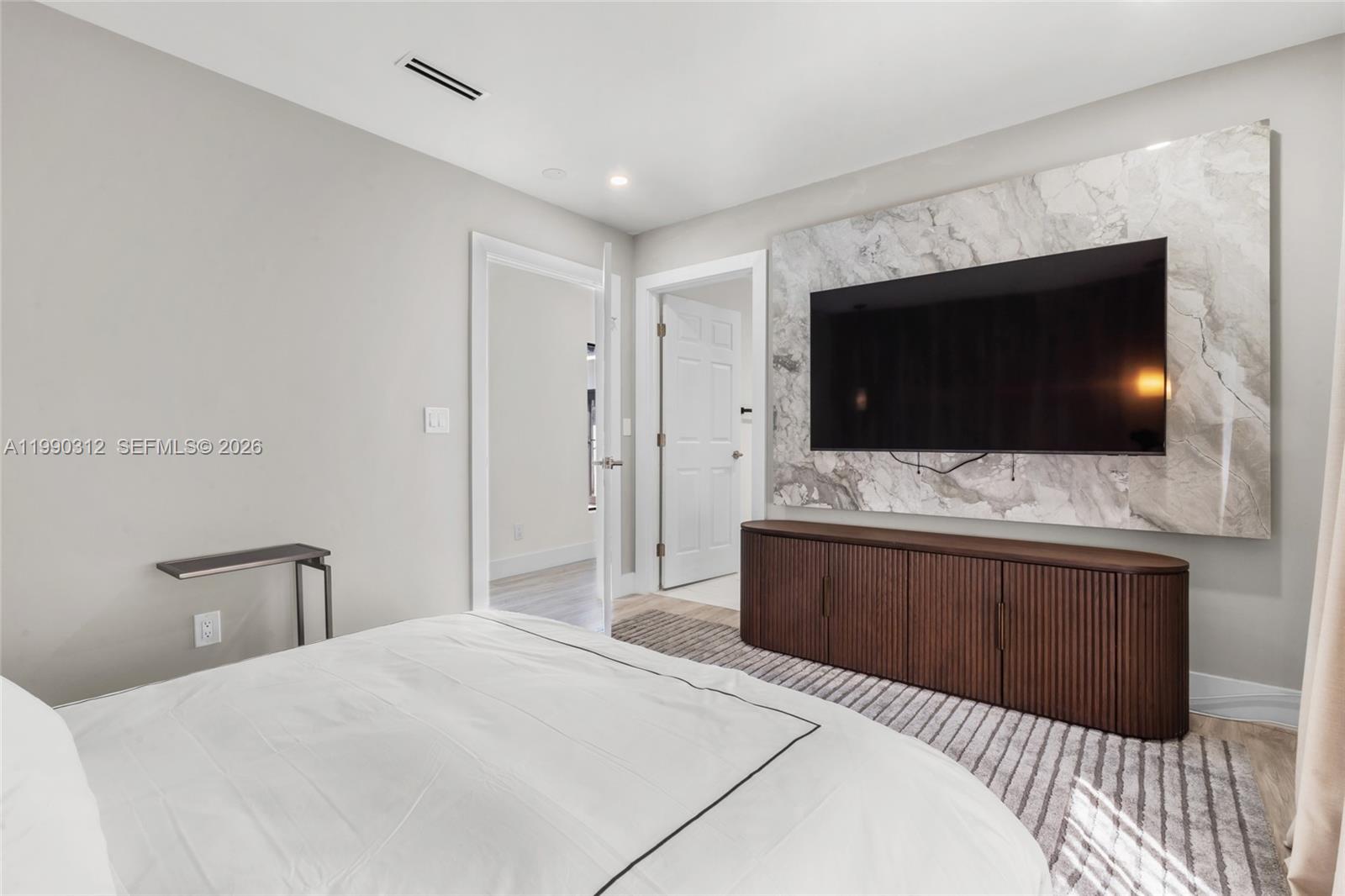 116 W 1st Ct, Miami Beach FL 33139