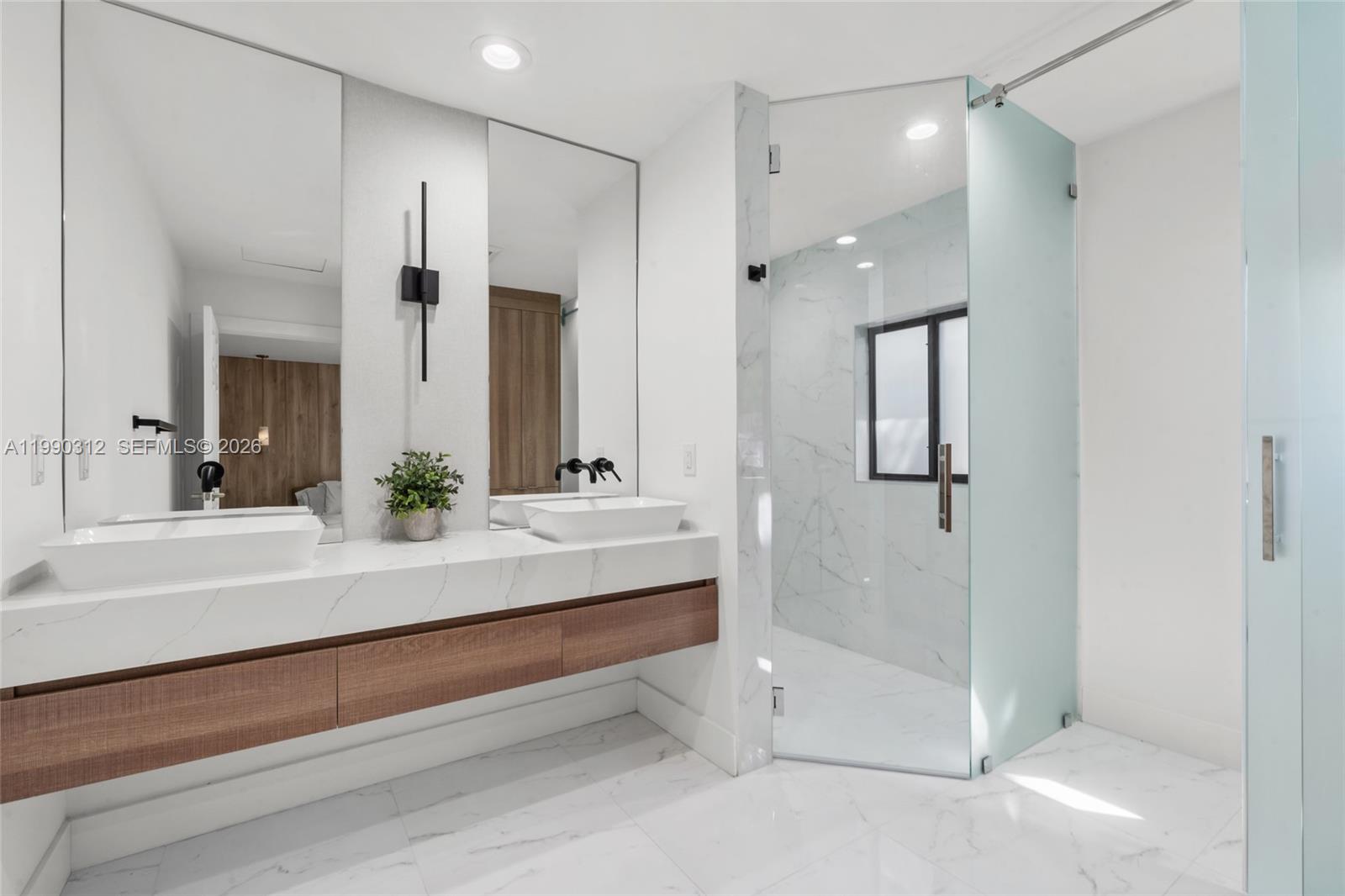 116 W 1st Ct, Miami Beach FL 33139