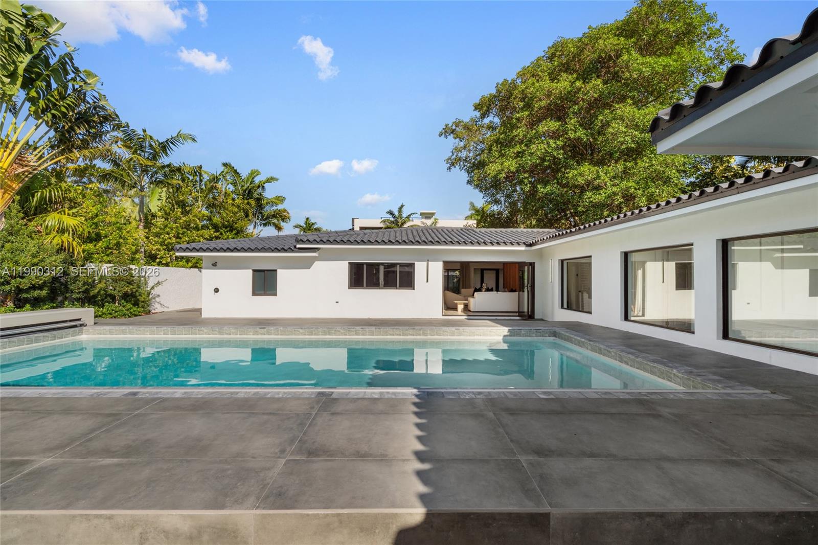 116 W 1st Ct, Miami Beach FL 33139