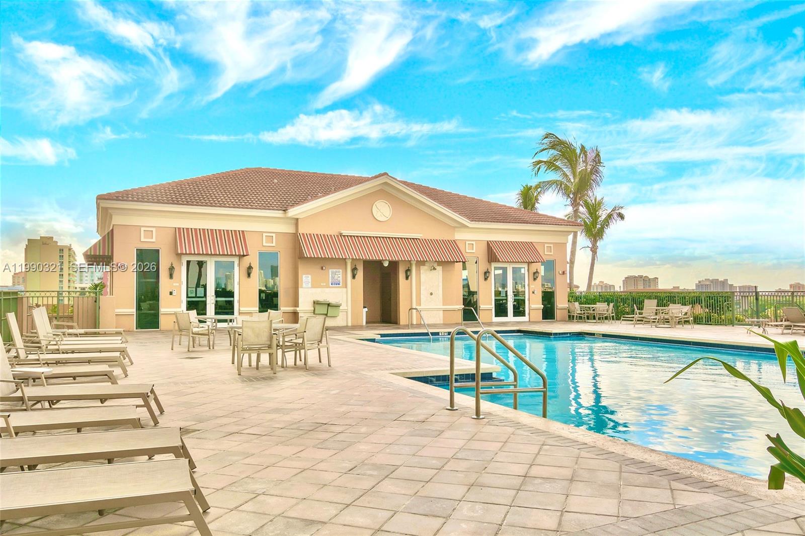 3232 Coral #605, Miami FL 33145