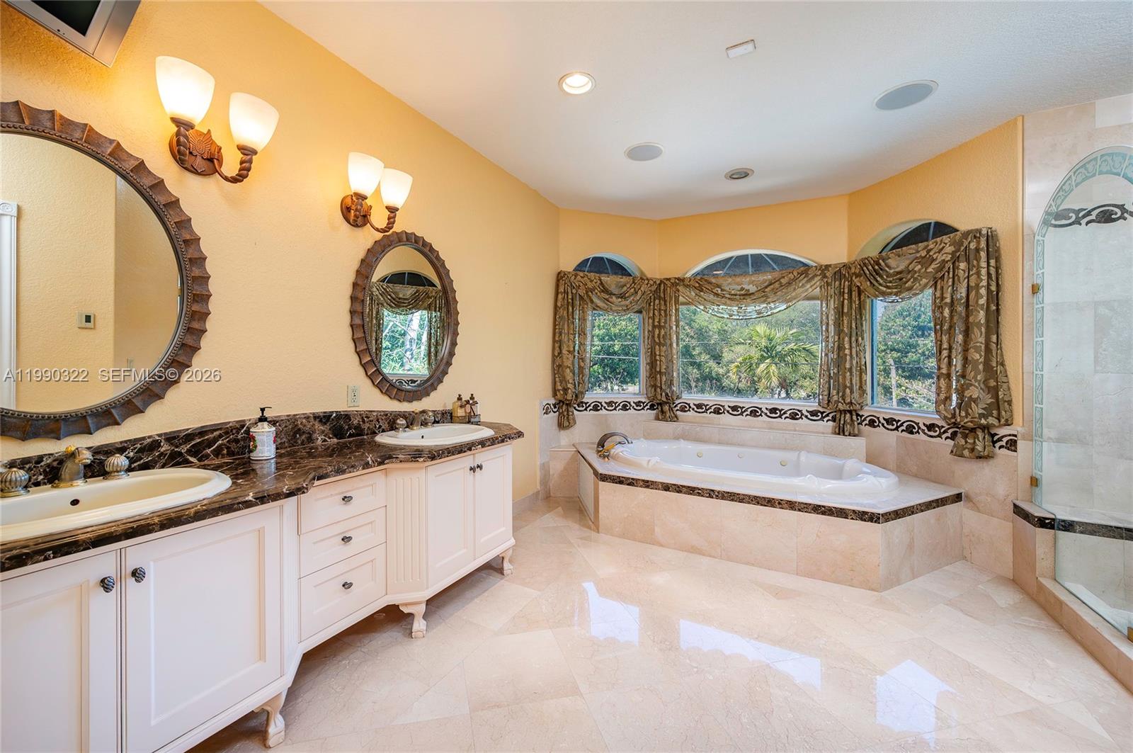 588 Miller Dr, Miami Springs FL 33166