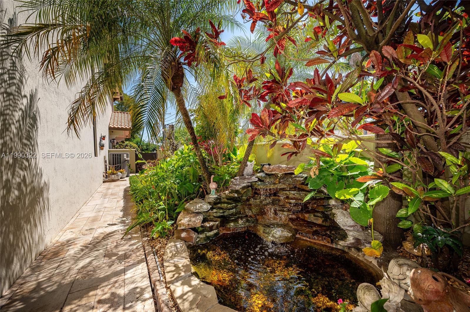 588 Miller Dr, Miami Springs FL 33166
