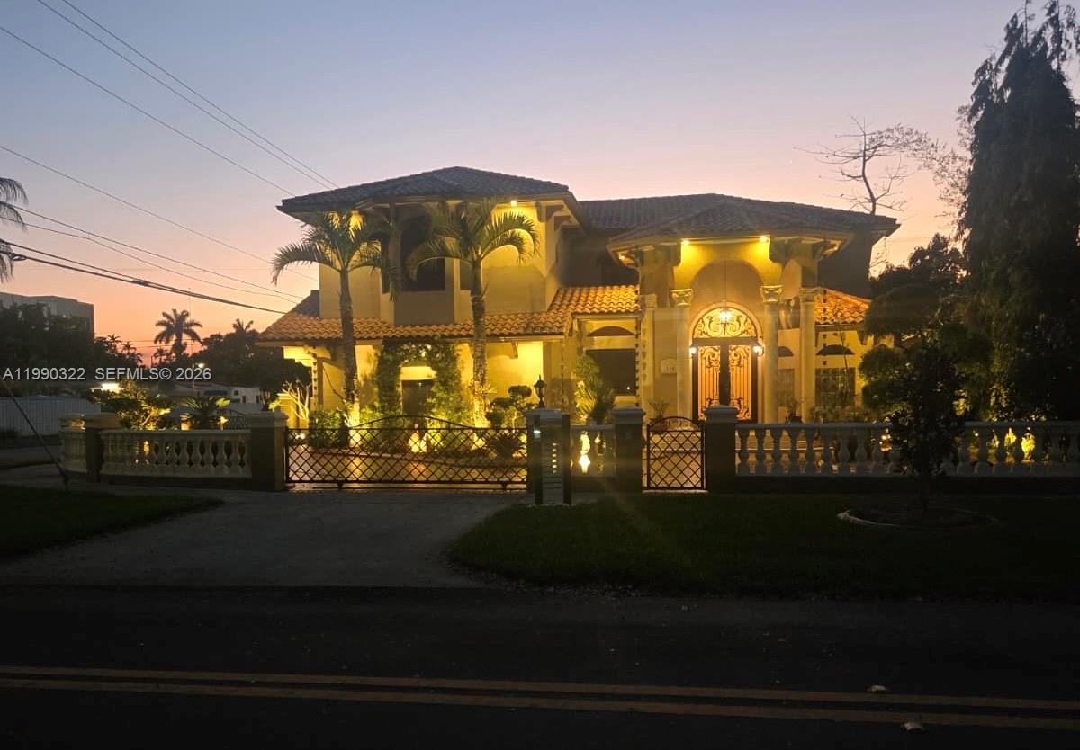 588 Miller Dr, Miami Springs FL 33166