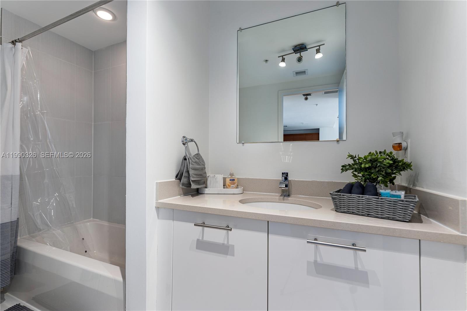 3250 NE 1st Ave #702, Miami FL 33137