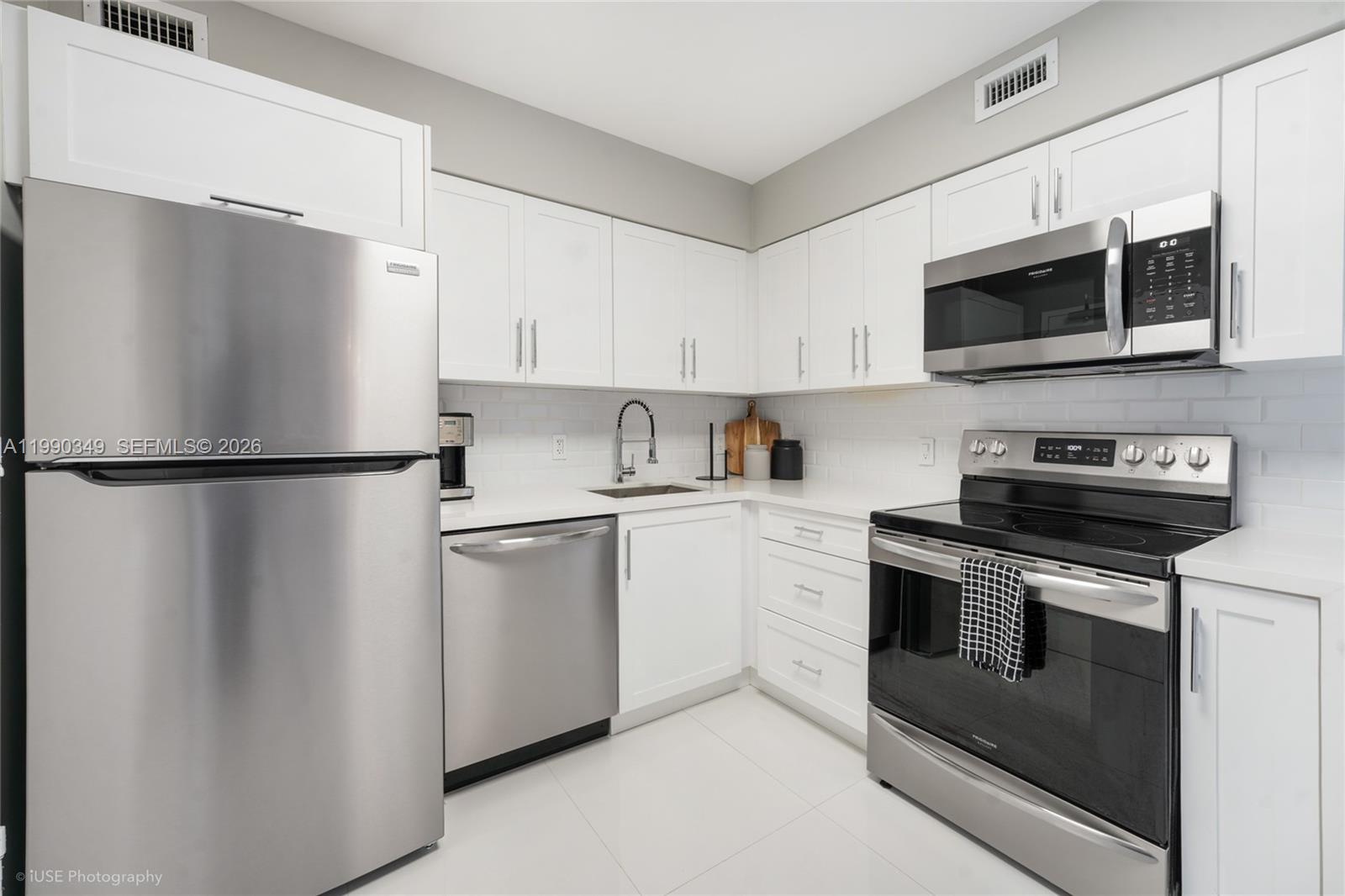 5161 Collins Ave #1508, Miami Beach FL 33140