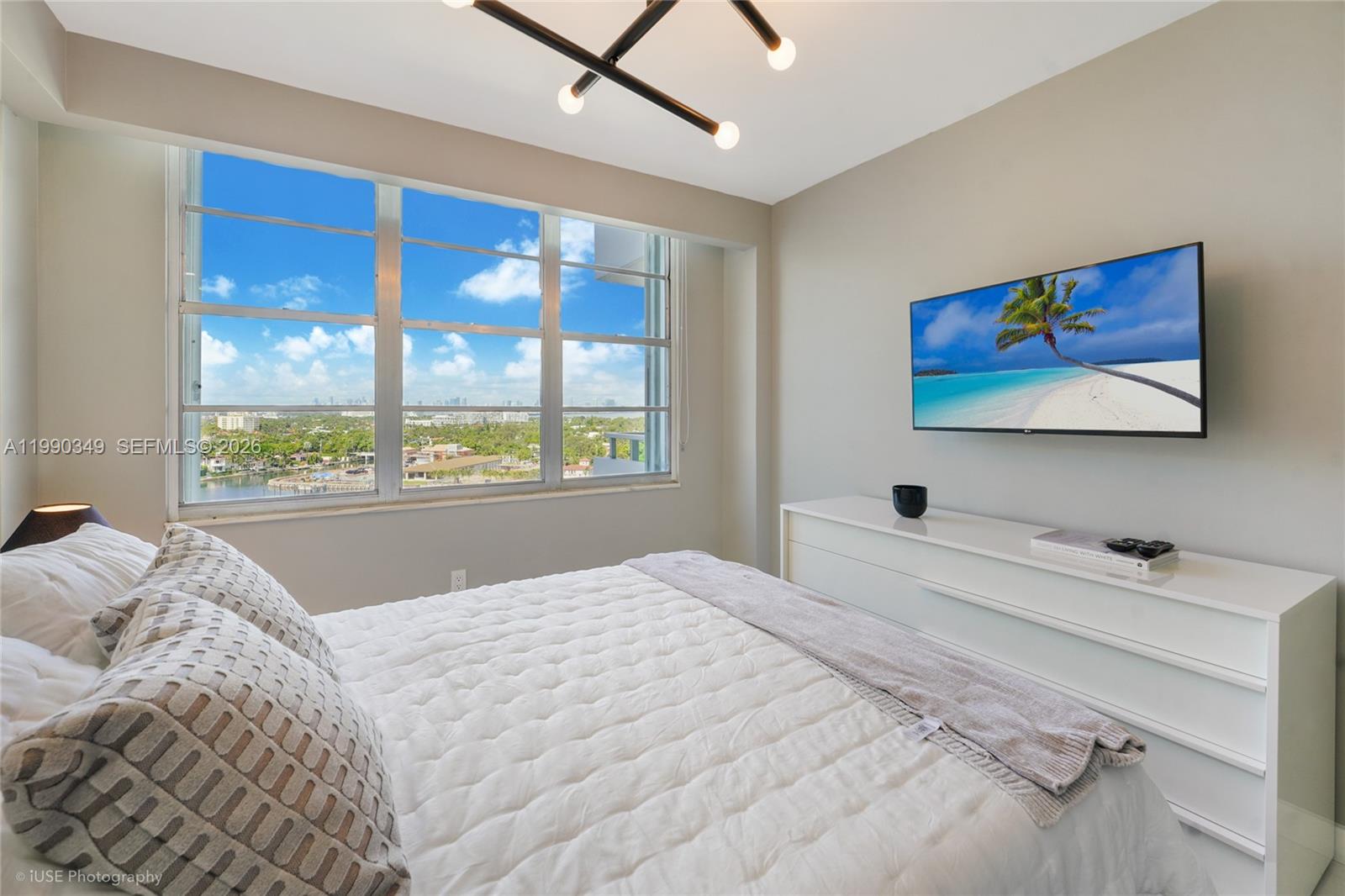 5161 Collins Ave #1508, Miami Beach FL 33140