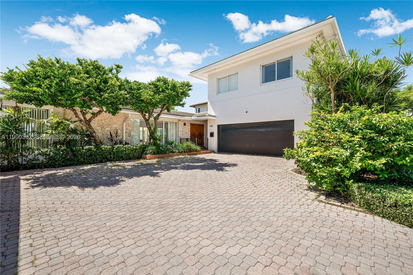 640 S Mashta Dr, Key Biscayne FL 33149