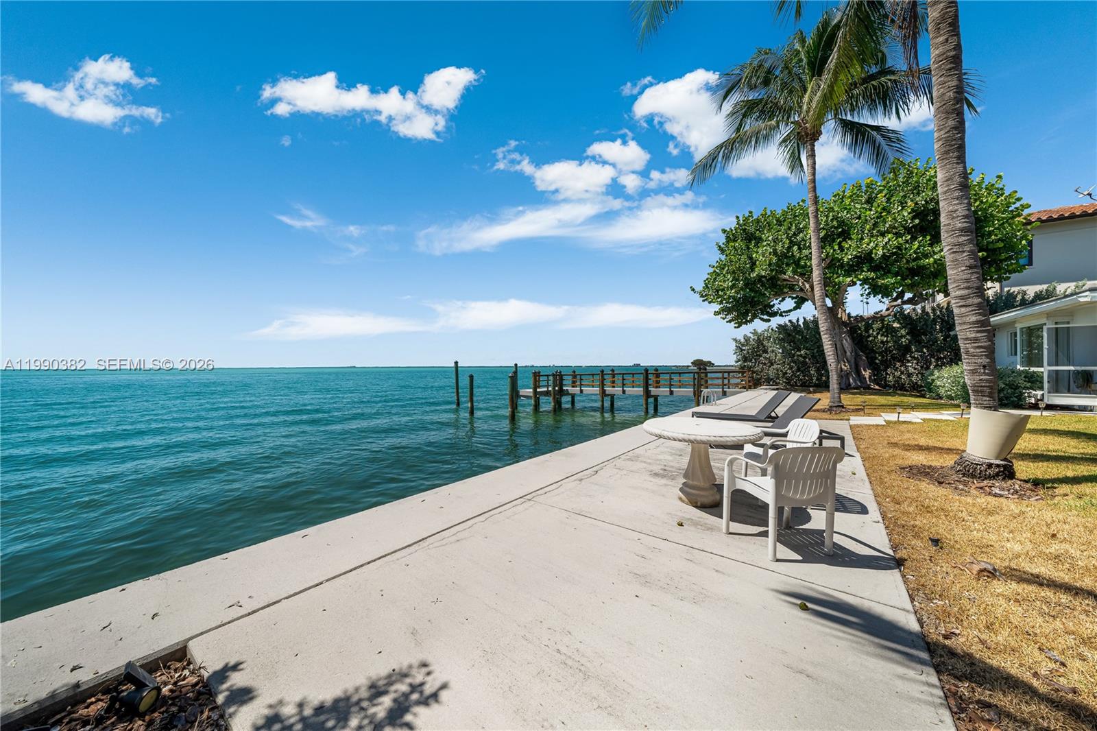 640 S Mashta Dr, Key Biscayne FL 33149