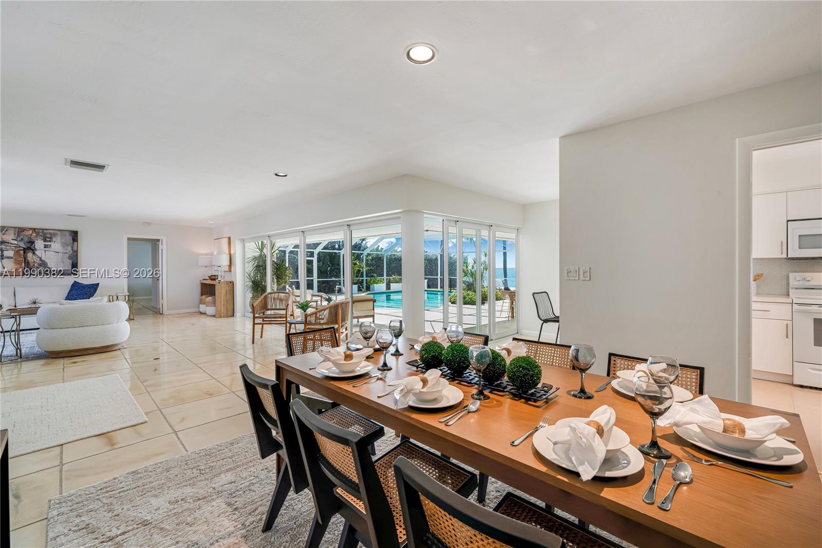 640 S Mashta Dr, Key Biscayne FL 33149