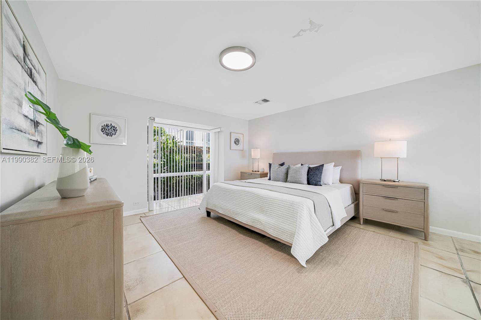 640 S Mashta Dr, Key Biscayne FL 33149