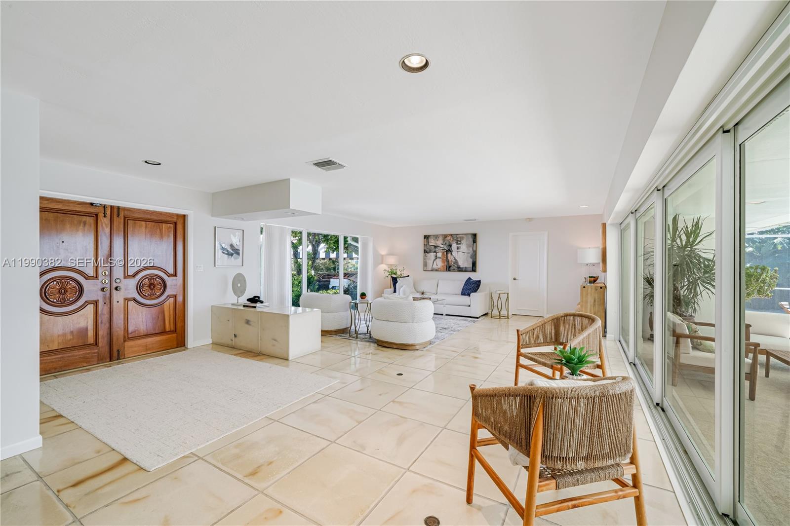640 S Mashta Dr, Key Biscayne FL 33149