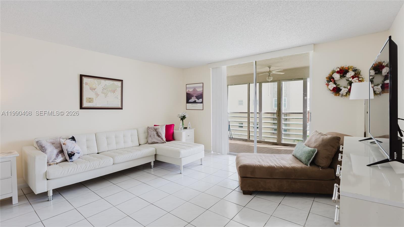 424 SE 10th St #204, Dania Beach FL 33004