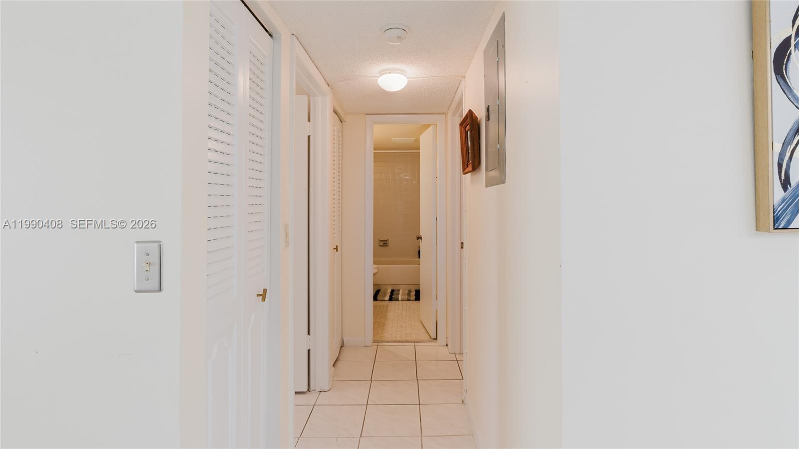 424 SE 10th St #204, Dania Beach FL 33004