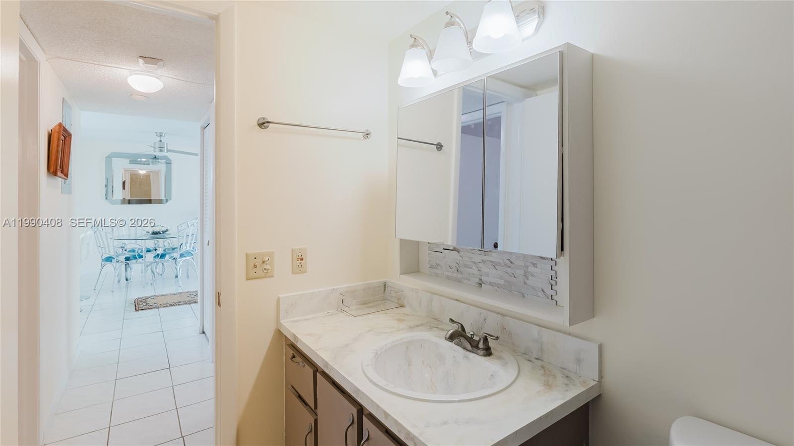 424 SE 10th St #204, Dania Beach FL 33004