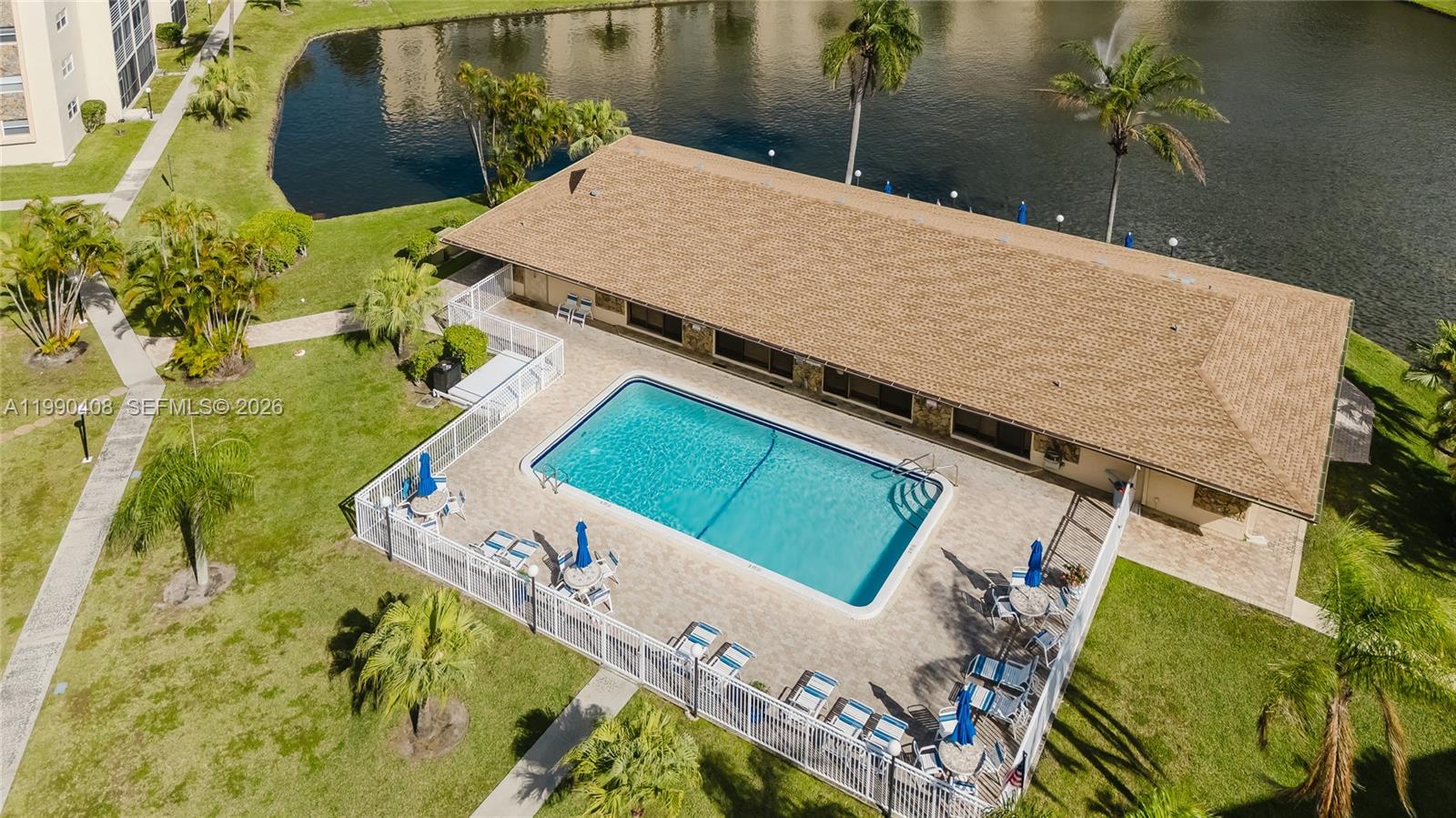 424 SE 10th St #204, Dania Beach FL 33004