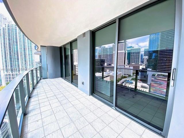 1000 Brickell Plaza #1914, Miami FL 33131