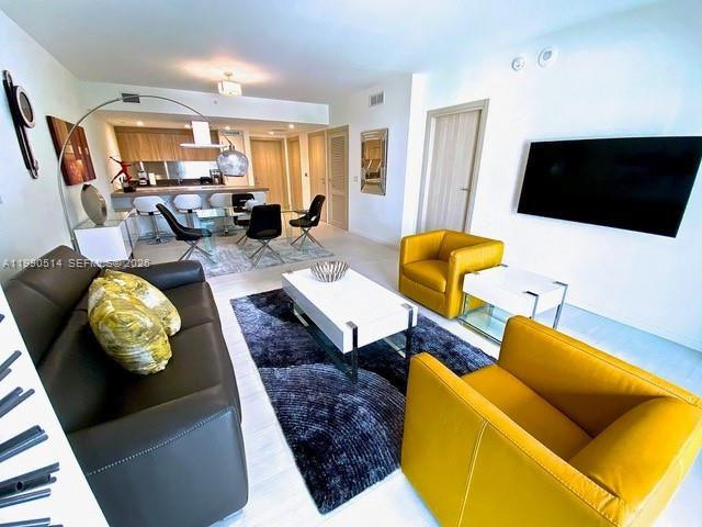 1000 Brickell Plaza #1914, Miami FL 33131