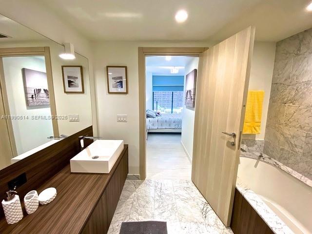 1000 Brickell Plaza #1914, Miami FL 33131