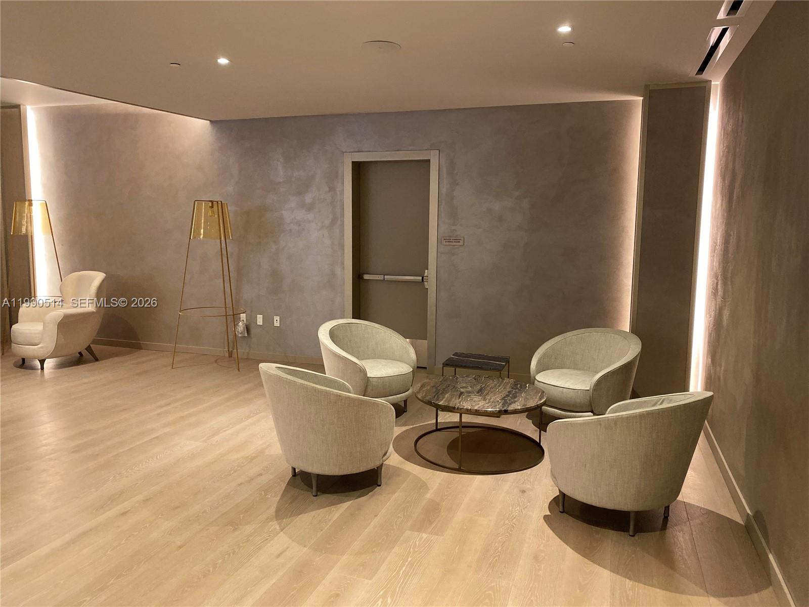 1000 Brickell Plaza #1914, Miami FL 33131