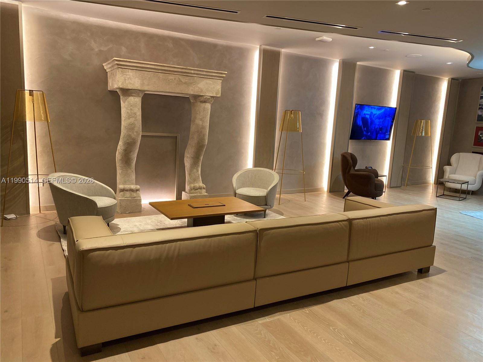 1000 Brickell Plaza #1914, Miami FL 33131