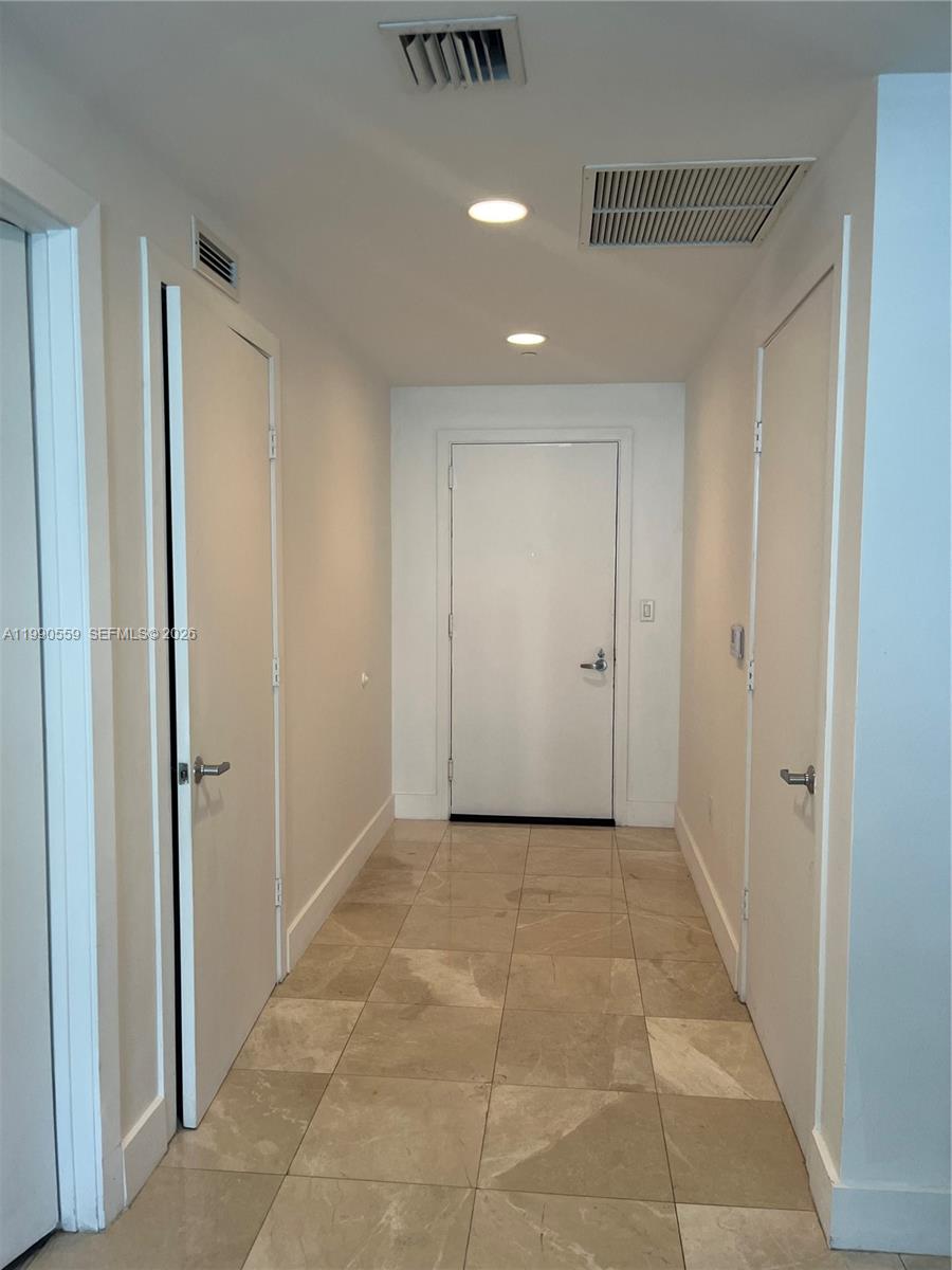 1050 BRICKELL AV #1406, Miami FL 33131