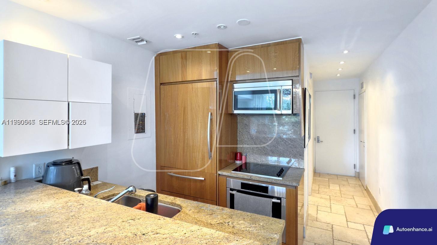 50 S Pointe Dr #504, Miami Beach FL 33139
