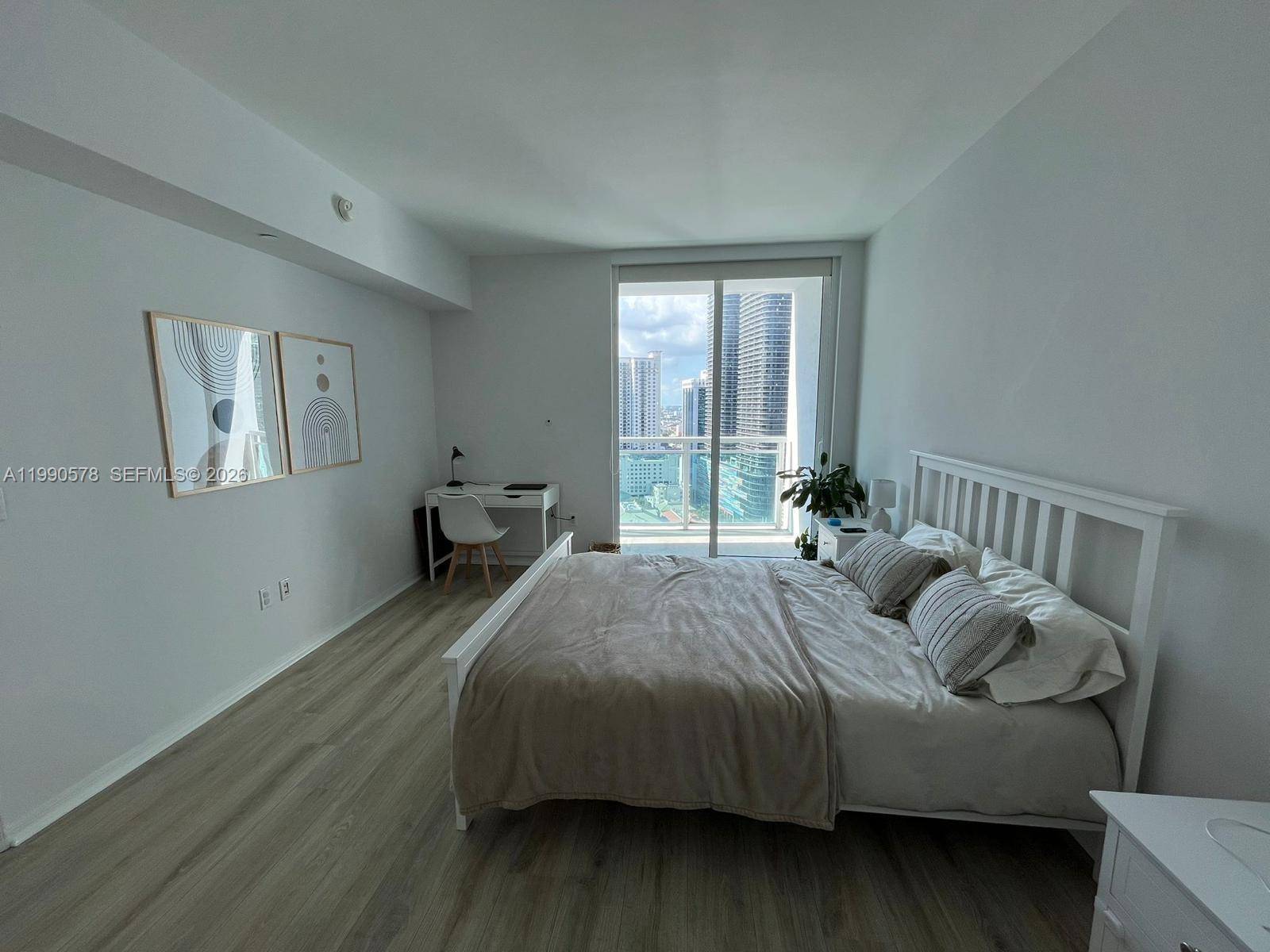 951 Brickell Ave #2507, Miami FL 33131