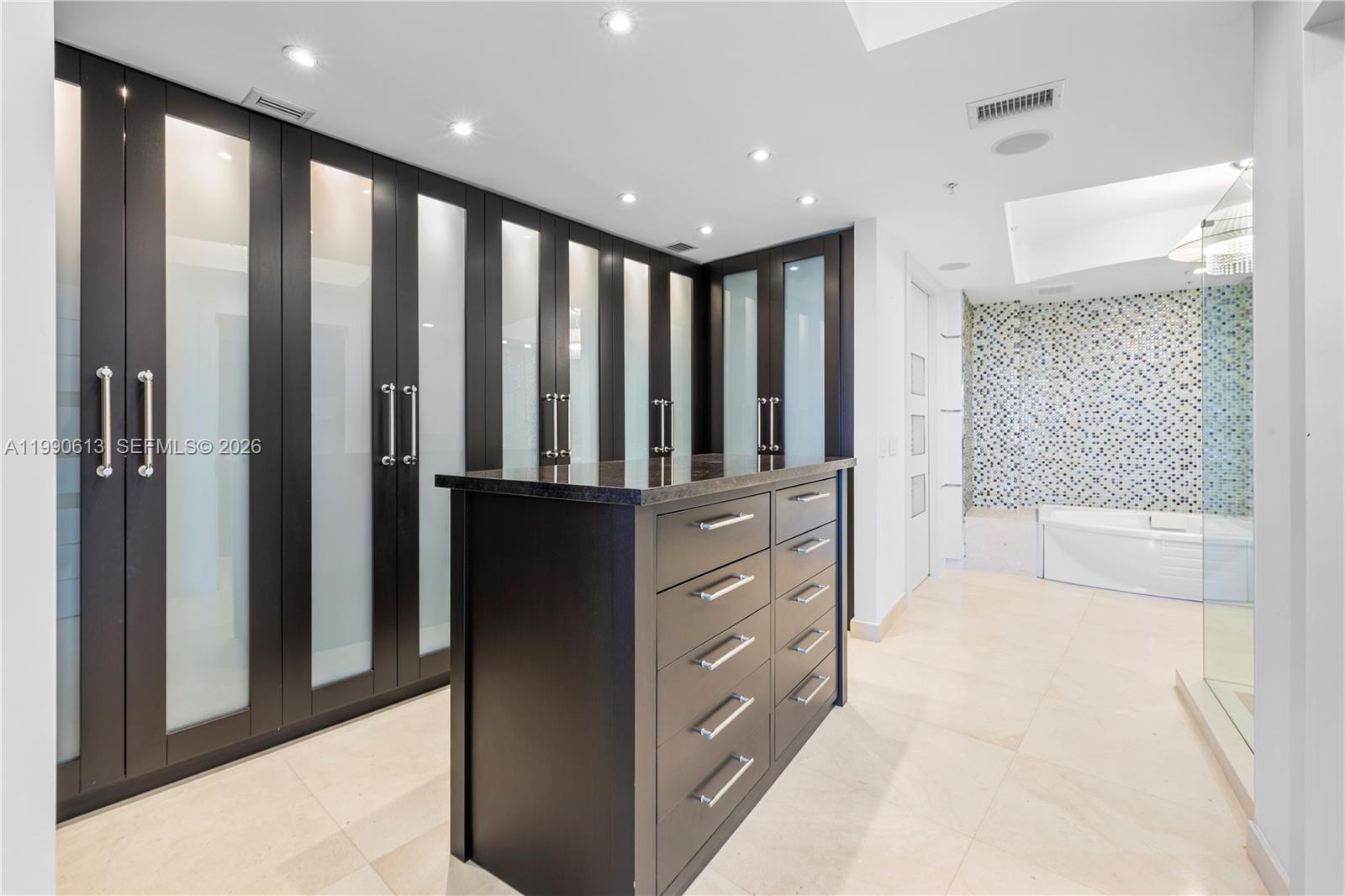 18201 Collins ave #1209, Sunny Isles Beach FL 33160