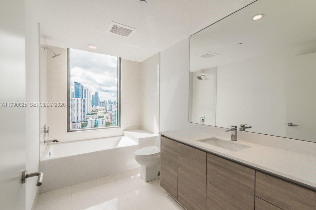460 NE 28th St #2508, Miami FL 33137