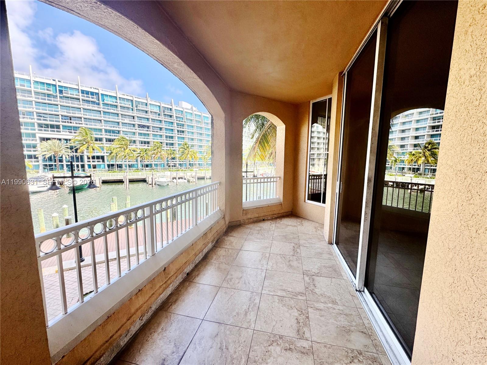 3001 NE 185th St #213, Aventura FL 33180