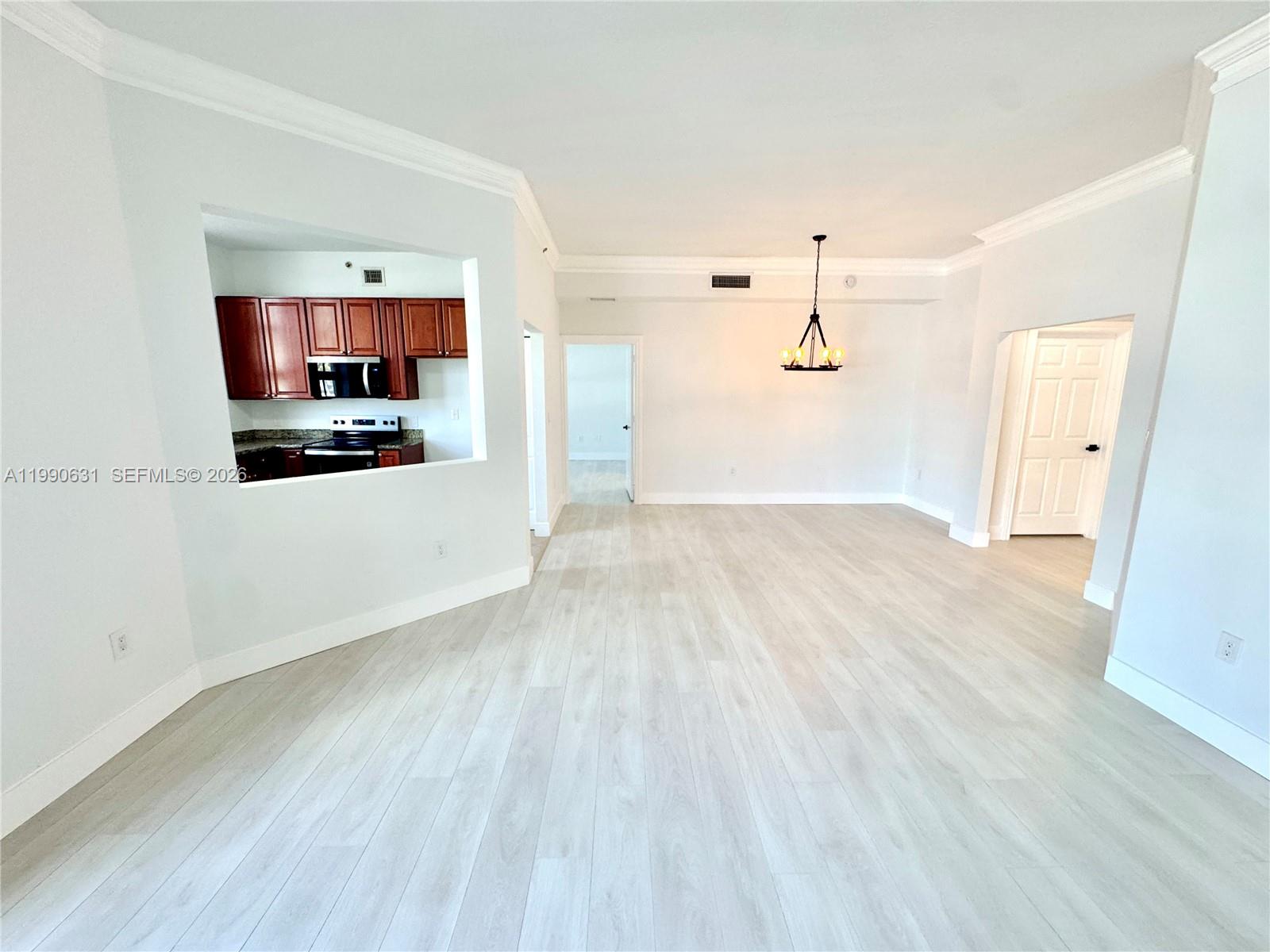 3001 NE 185th St #213, Aventura FL 33180