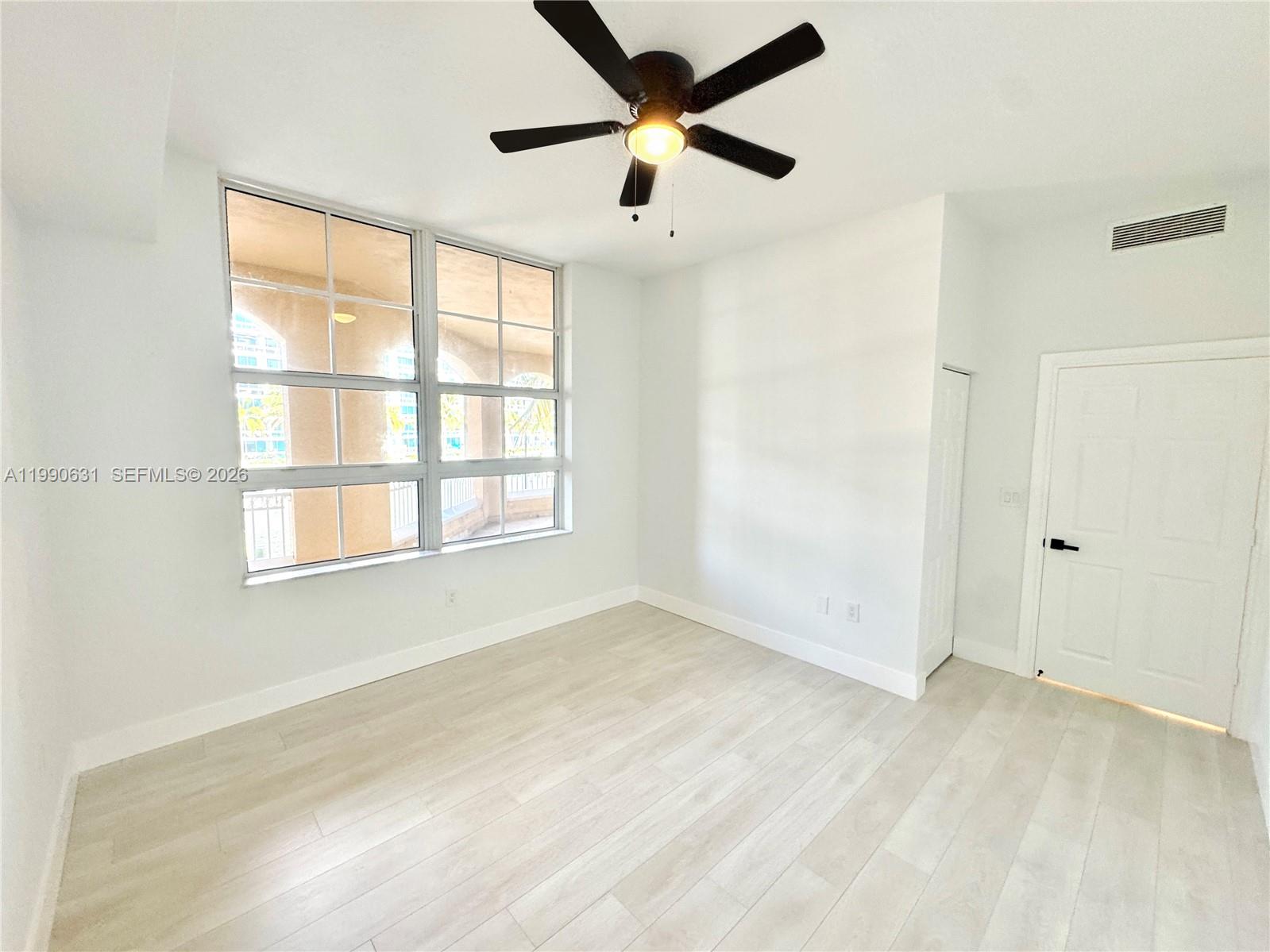 3001 NE 185th St #213, Aventura FL 33180