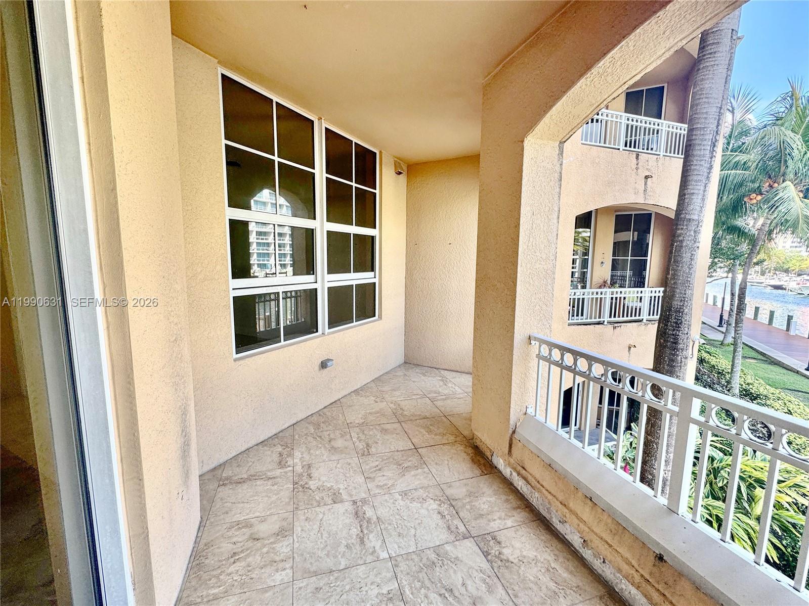 3001 NE 185th St #213, Aventura FL 33180