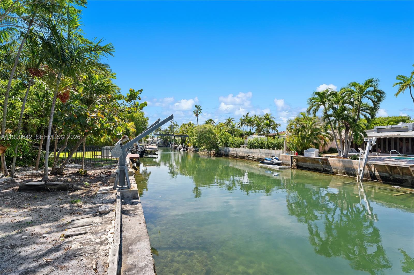 1845 Daytonia Rd, Miami Beach FL 33141