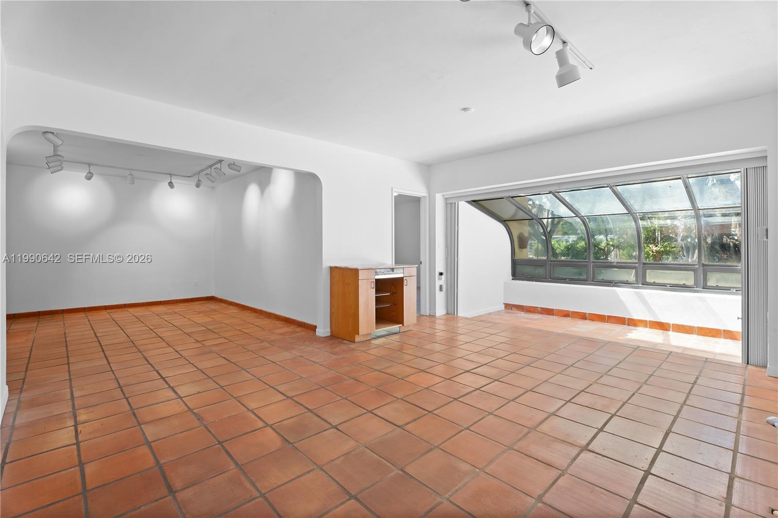 1845 Daytonia Rd, Miami Beach FL 33141