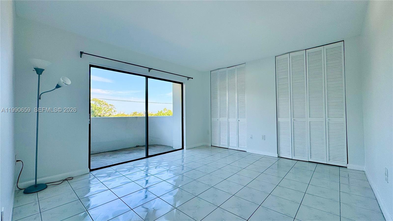 130 S Shore Dr #4B, Miami Beach FL 33141