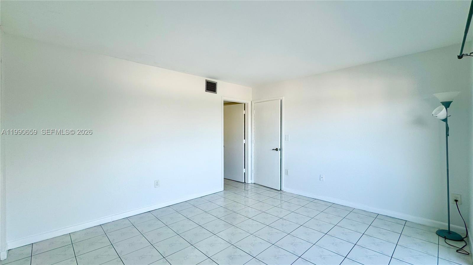 130 S Shore Dr #4B, Miami Beach FL 33141
