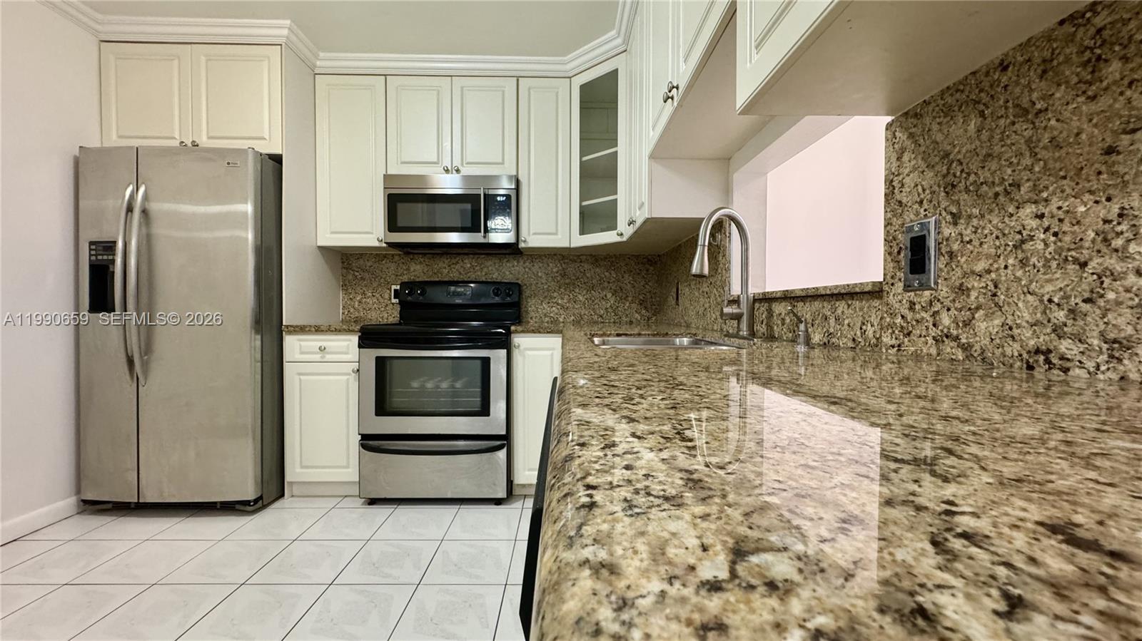 130 S Shore Dr #4B, Miami Beach FL 33141